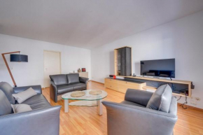 Lovely Bordeaux flat with parking